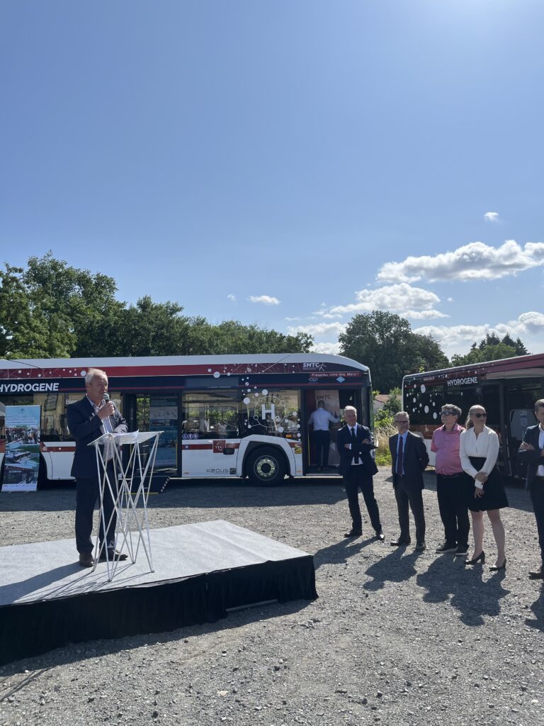 Inauguration de la ligne à hydrogène du réseau T2C